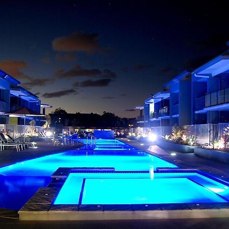 Ramada By Wyndham Hervey Bay Facilidades foto The pool at the Blue Sky Inn