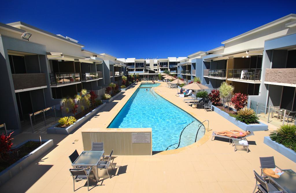 Ramada By Wyndham Hervey Bay Exterior foto The pool at the new hotel